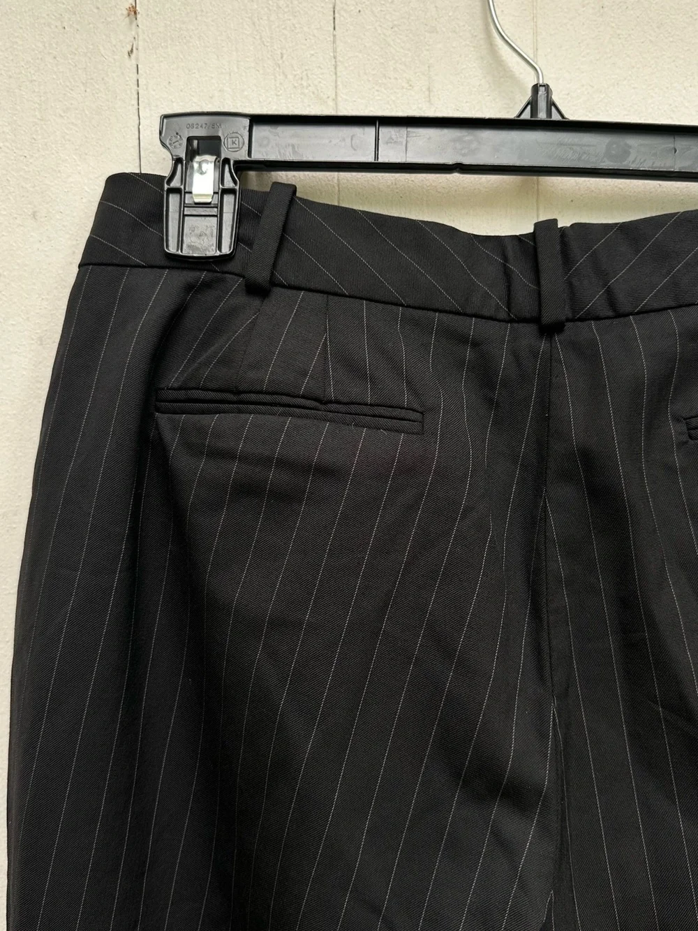 Y2K Office Siren Knee Length Black Pinstripe Woman’s Dress Pant Capri Wool Blend